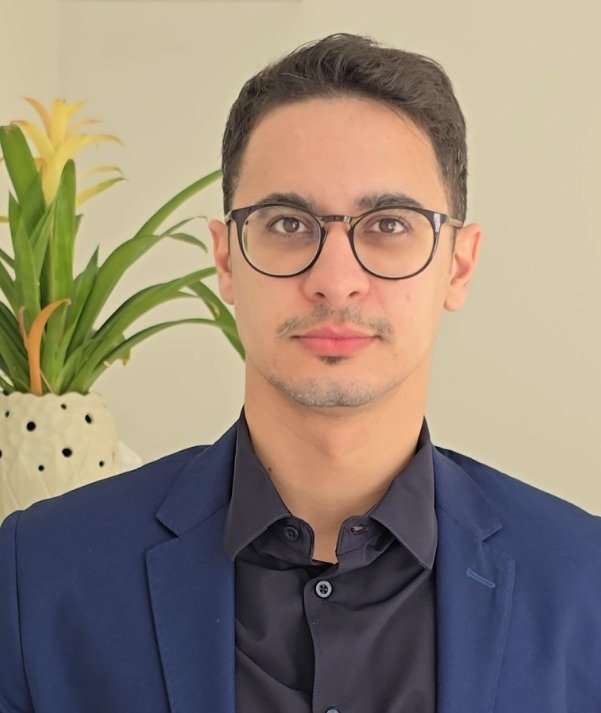 Dr Gonçalo Rebello